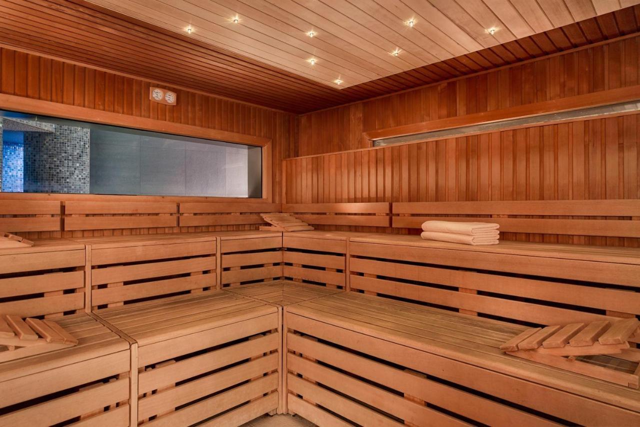 Sheraton Grand Hotel & Spa Edinburgh Exterior photo A modern Finnish sauna